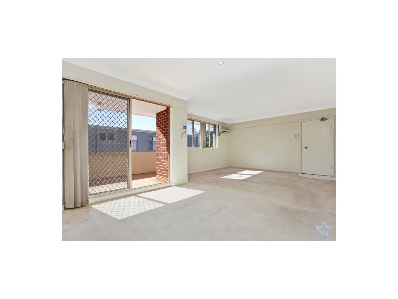 4/25 Stewart Street, Parramatta NSW 2150