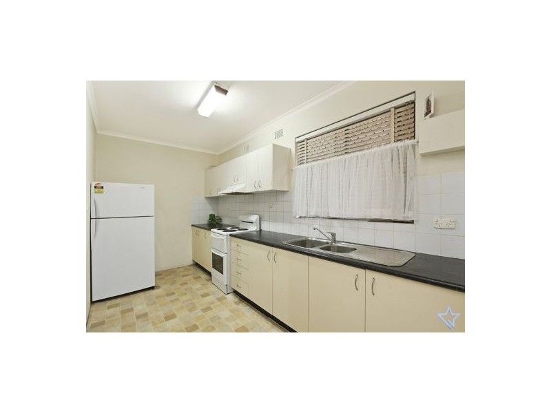 2/22 Helen Street, Westmead NSW 2145
