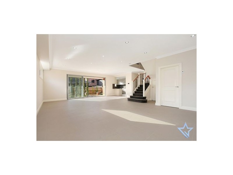 12 Saunders Street, North Parramatta NSW 2151