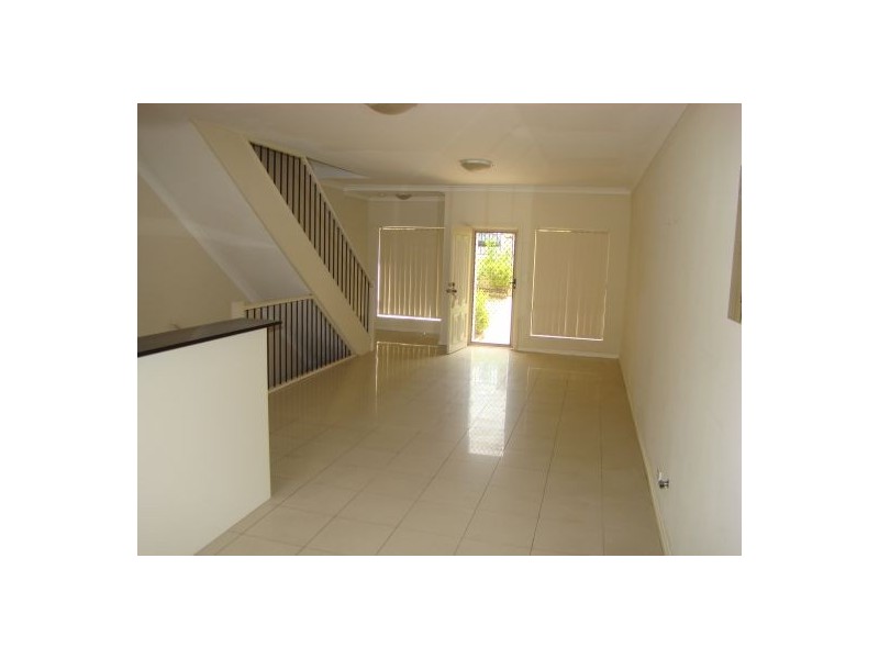 8/8-16 Virginia Street, Rosehill NSW 2142