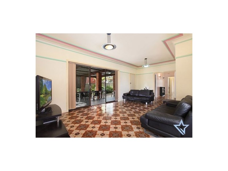 9 Jacqueline Crescent, Greenacre NSW 2190