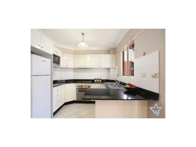 2/25 Stewart Street, Parramatta NSW 2150