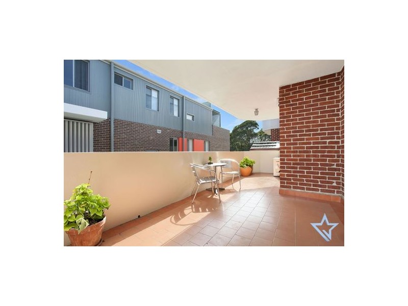2/25 Stewart Street, Parramatta NSW 2150