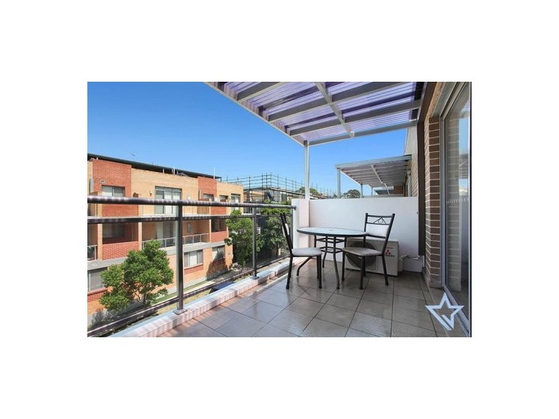 12/2 Howard Avenue, Northmead NSW 2152