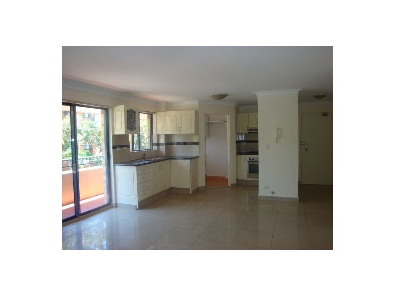 6/124 Good Street, Harris Park NSW 2150