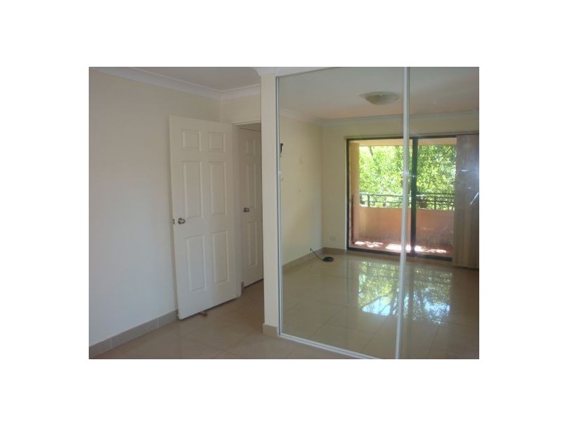 6/124 Good Street, Harris Park NSW 2150