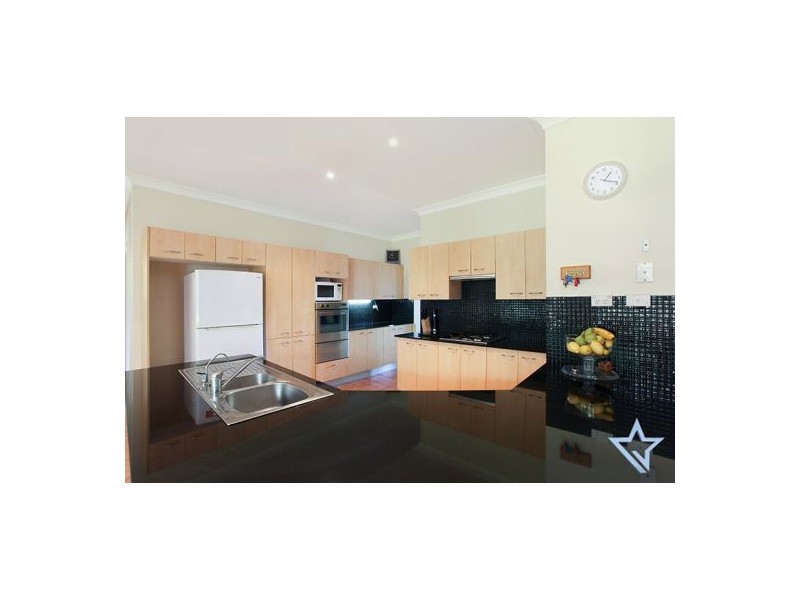 39 Centenary Avenue, Constitution Hill NSW 2145