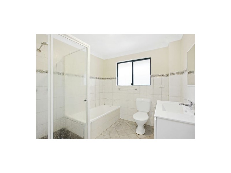 7/234 Targo Road, Toongabbie NSW 2146