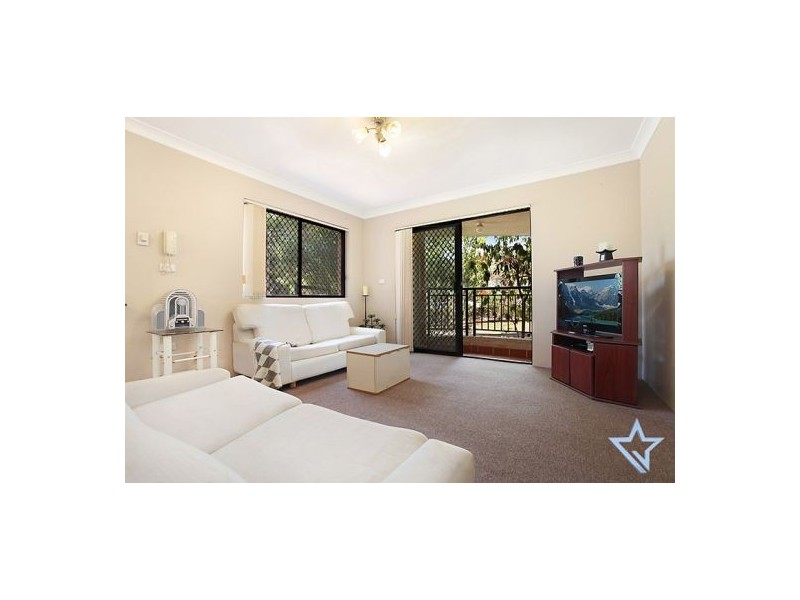 2/79-81 Railway Street, Granville NSW 2142