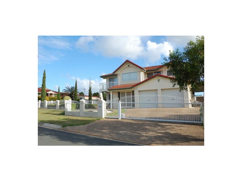27 Strathaird Place, Parkinson QLD 4115