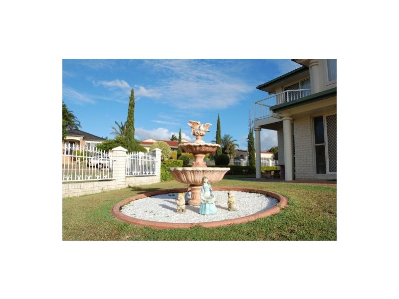 27 Strathaird Place, Parkinson QLD 4115