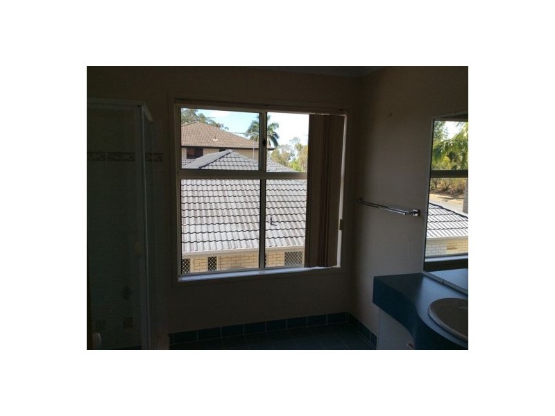 102 Lancaster Cct, Stretton QLD 4116