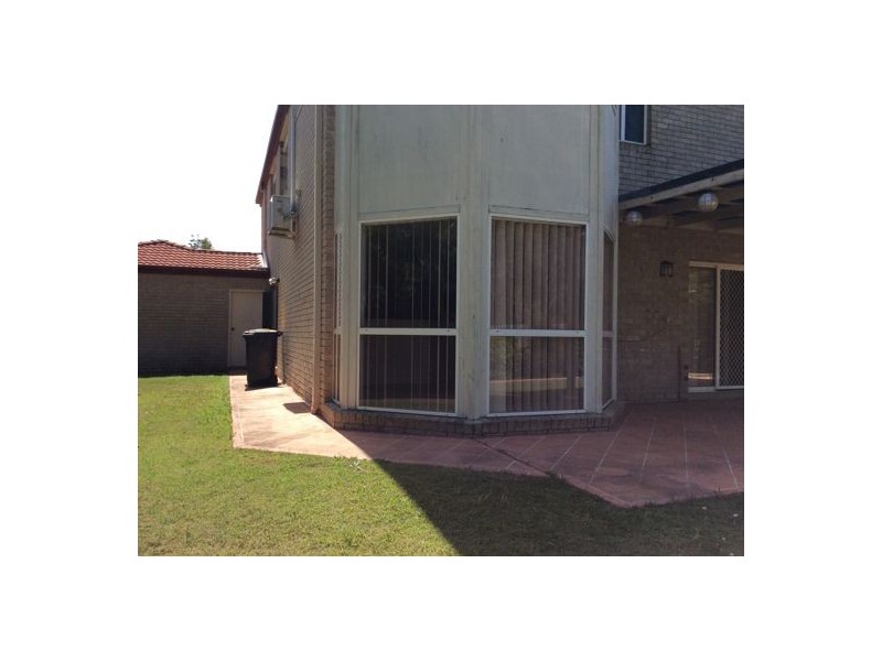 102 Lancaster Cct, Stretton QLD 4116