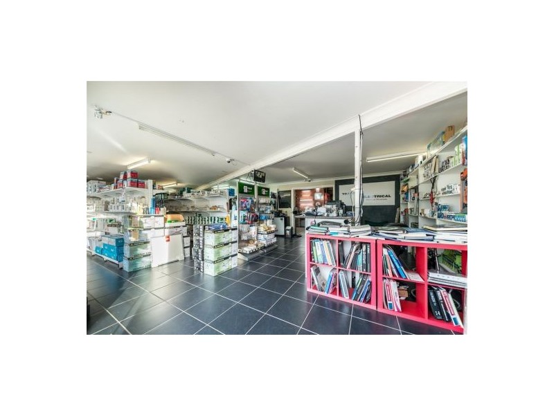 92 Holdsworth St, Coorparoo QLD 4151