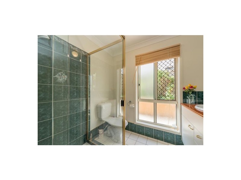 6 Clearmount Cr, Carindale QLD 4152