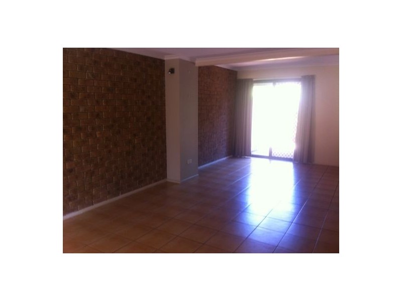 18/1 Kelda St, Robertson QLD 4109