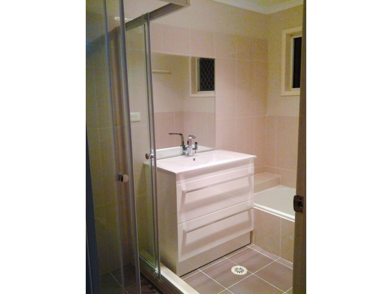 128 Pinelands Rd, Sunnybank Hills QLD 4109