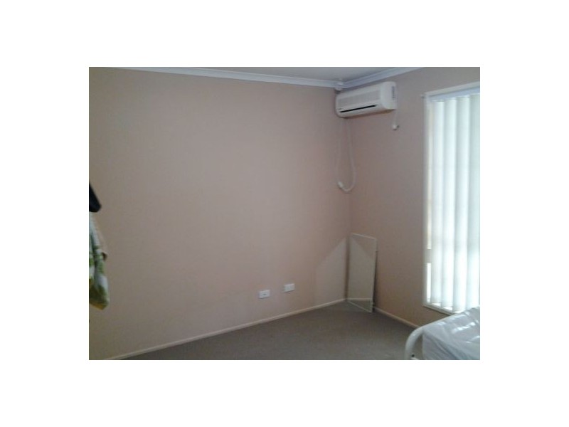 128 Pinelands Rd, Sunnybank Hills QLD 4109