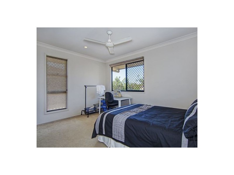 5 Mapelton Cct, Parkinson QLD 4115