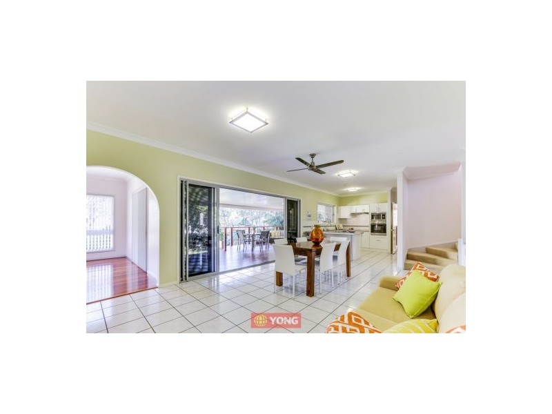 99 Davrod St, Robertson QLD 4109