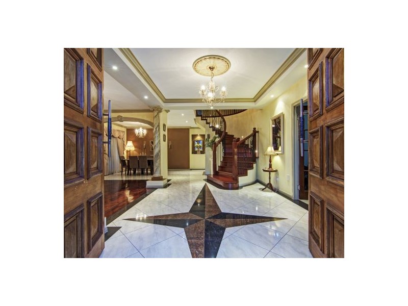 127 The Parkway, Stretton QLD 4116