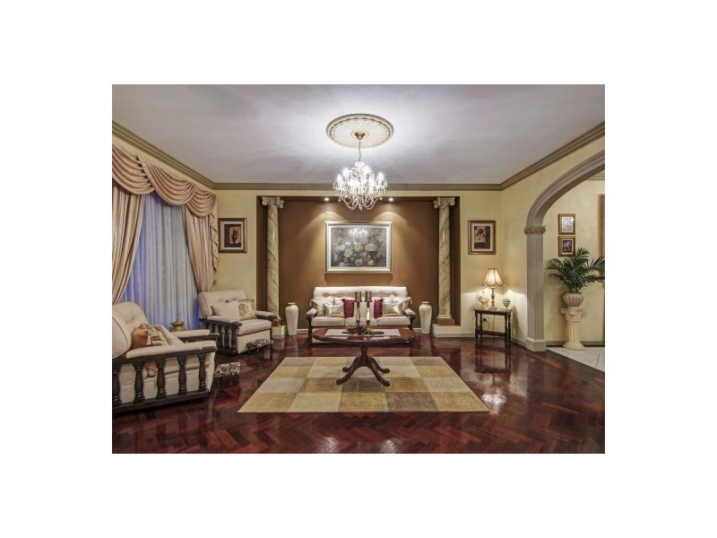 127 The Parkway, Stretton QLD 4116