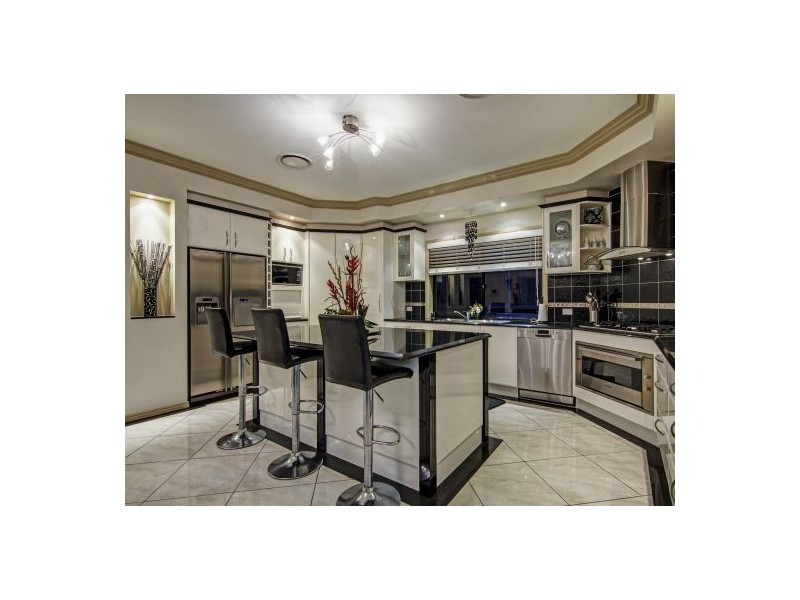 127 The Parkway, Stretton QLD 4116