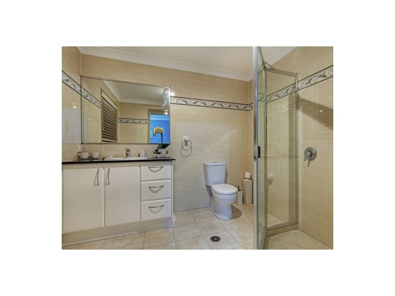 127 The Parkway, Stretton QLD 4116