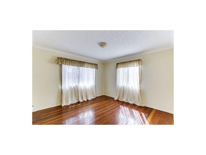 9 Mooney St, Logan Central QLD 4114