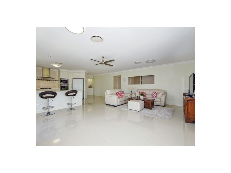 11 Harvey Pl, Calamvale QLD 4116