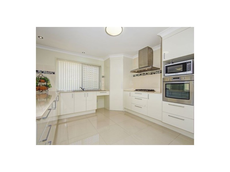 11 Harvey Pl, Calamvale QLD 4116