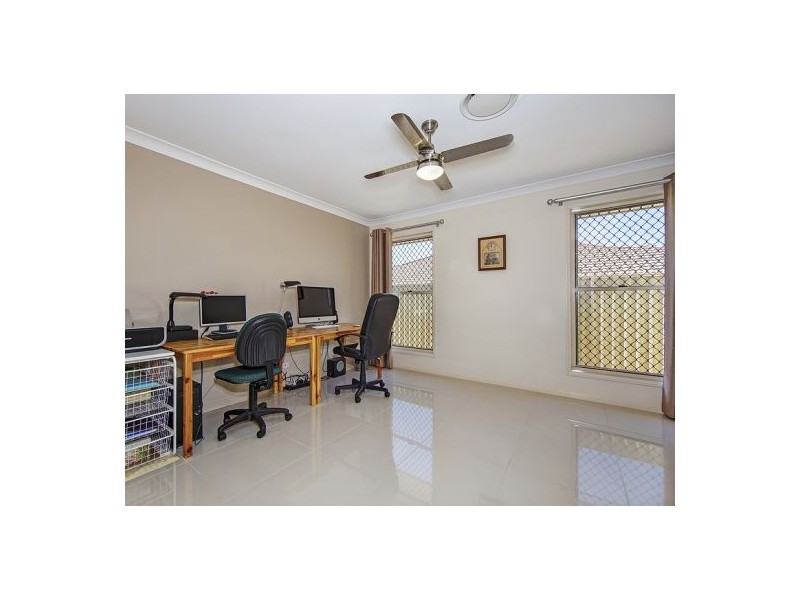 11 Harvey Pl, Calamvale QLD 4116