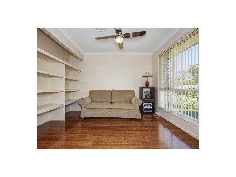 11 Harvey Pl, Calamvale QLD 4116