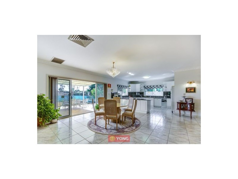 9 Hanrahan St, Robertson QLD 4109