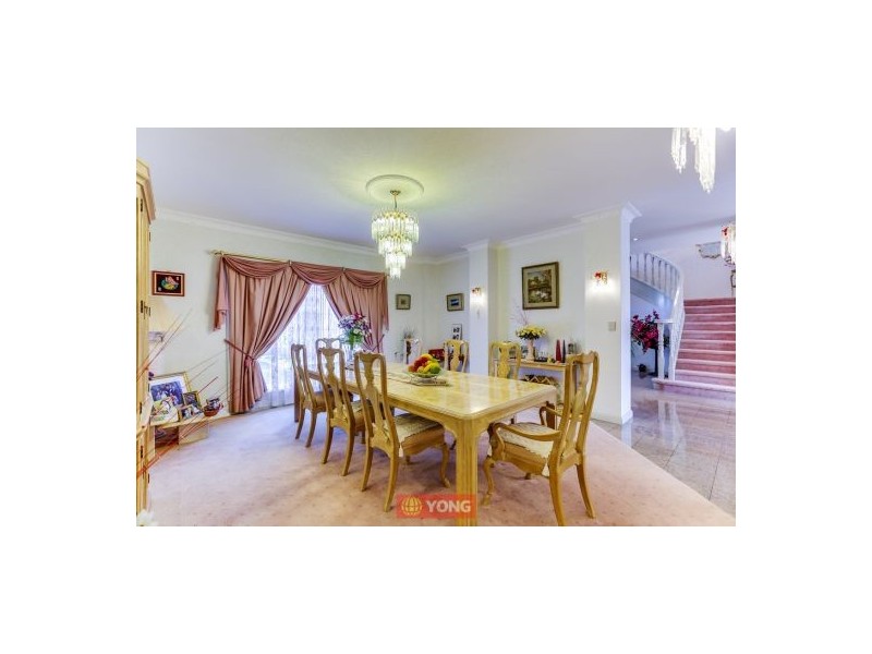 9 Hanrahan St, Robertson QLD 4109