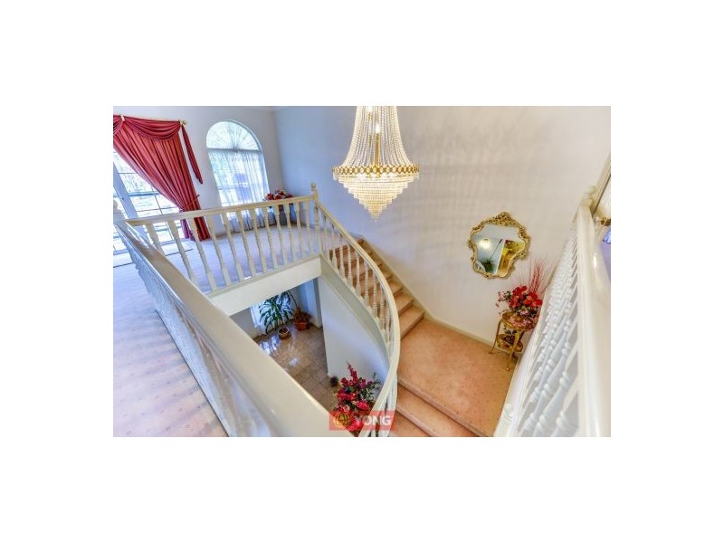 9 Hanrahan St, Robertson QLD 4109