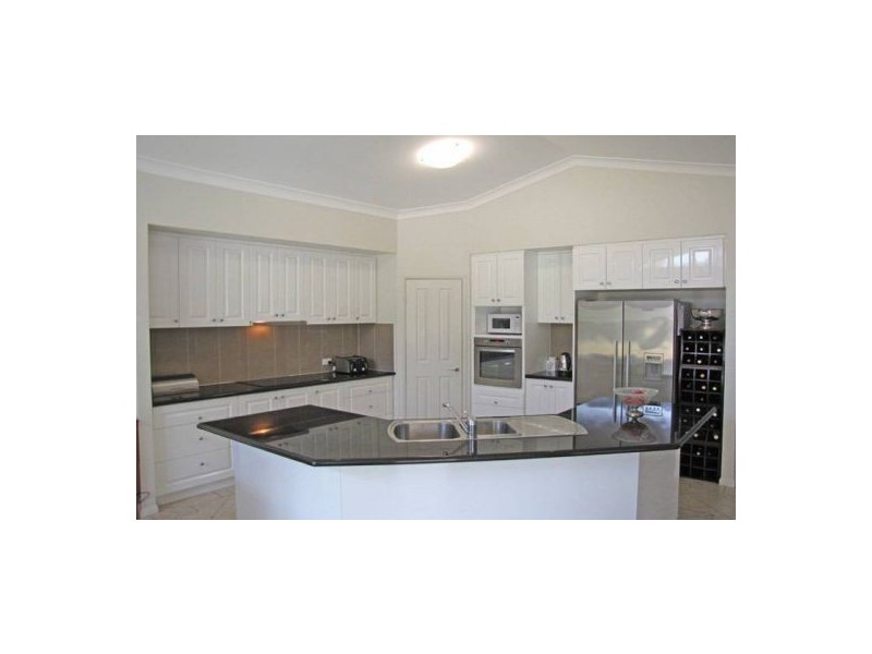 303 Ritchie Rd, Pallara QLD 4110