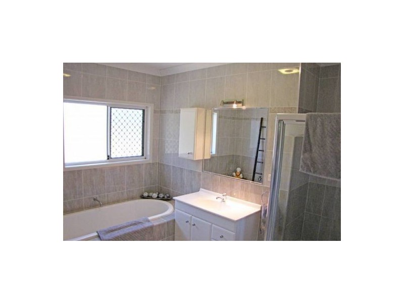 303 Ritchie Rd, Pallara QLD 4110