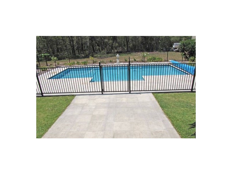 303 Ritchie Rd, Pallara QLD 4110