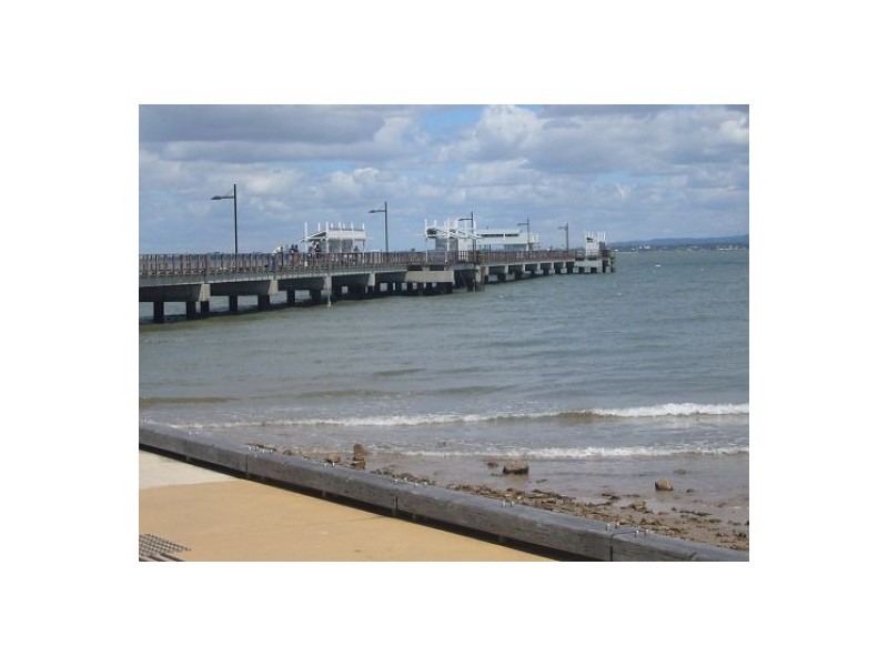 .42 Oxley Avenue, Woody Point QLD 4019