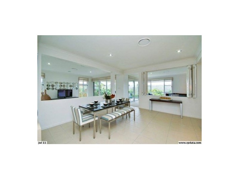 19 Dennis Vale Dr, Daisy Hill QLD 4127