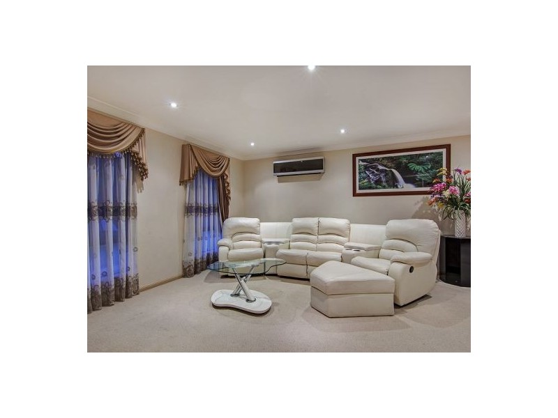 51 Willowleaf Cl, Stretton QLD 4116
