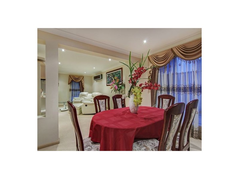 51 Willowleaf Cl, Stretton QLD 4116