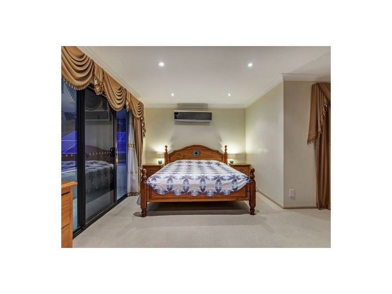 51 Willowleaf Cl, Stretton QLD 4116