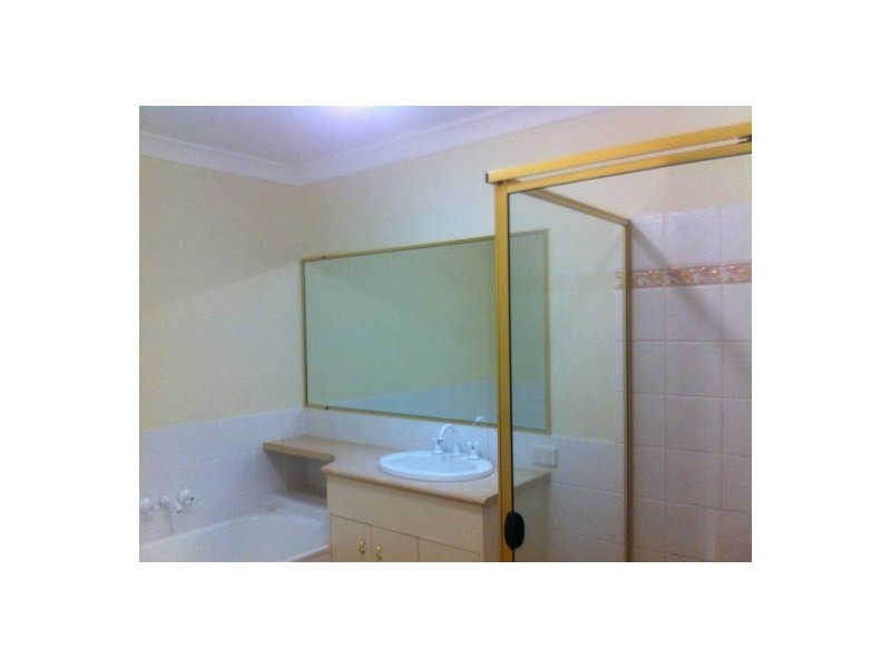 22 Magnolia Grove, Robertson QLD 4109