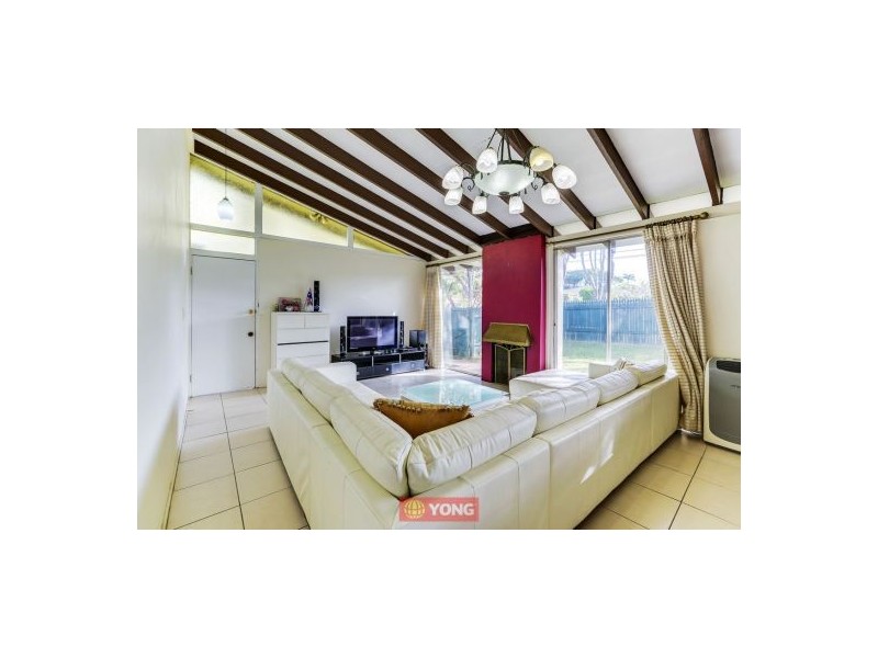 15 Marla St, Robertson QLD 4109