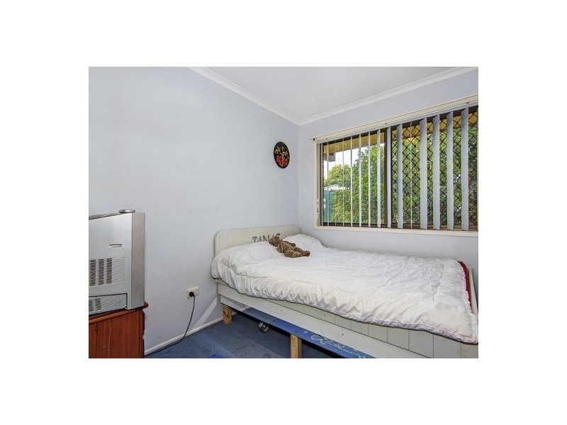 15 Whitcomb St, Hillcrest QLD 4118