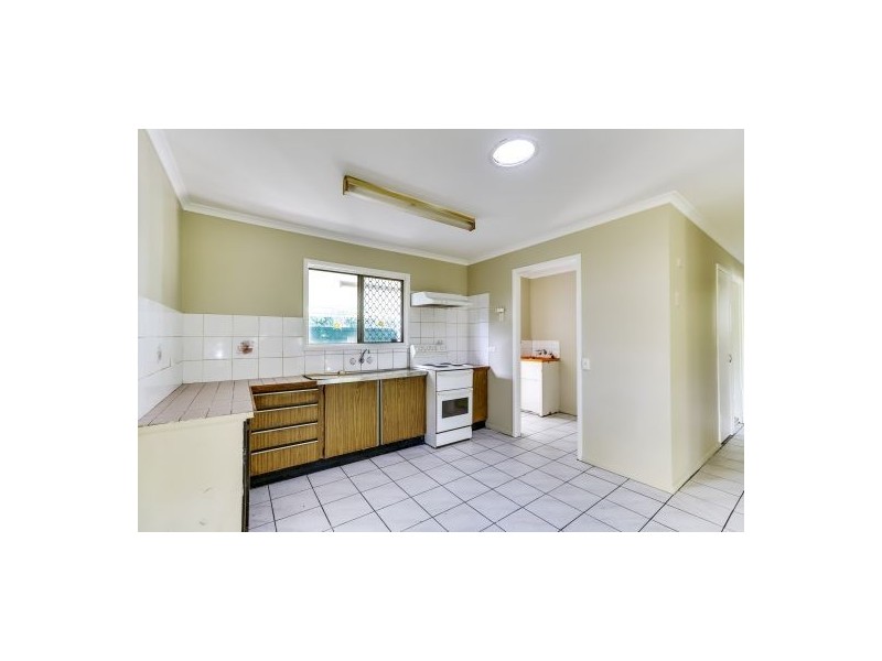 9 Nyanza St, Woodridge QLD 4114