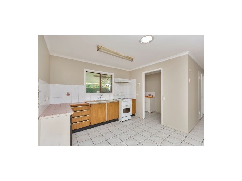 9 Nyanza St, Woodridge QLD 4114