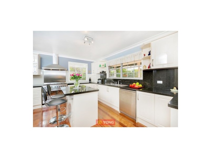 9 Akora St, Macgregor QLD 4109